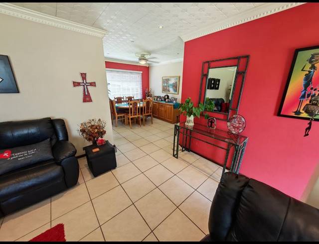 3 BEDROOM HOUSE FOR SALE IN VANDERBIJLPARK SE 6
